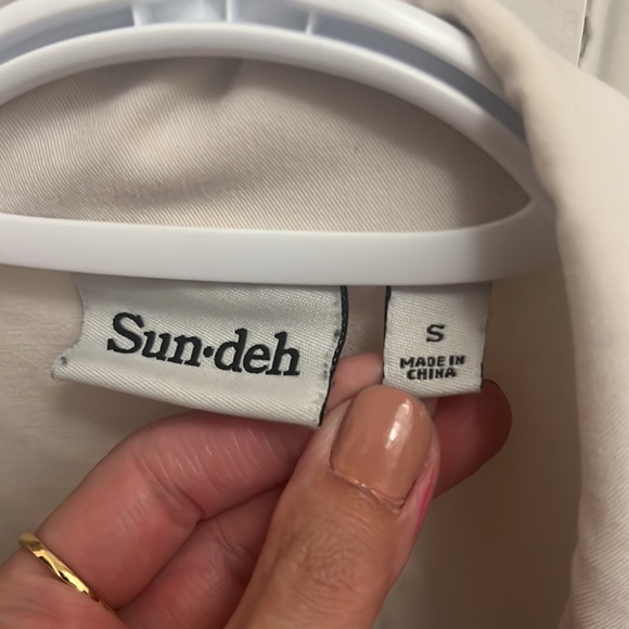 Sunday Best Tuesday Button Up - Picture 3 of 7